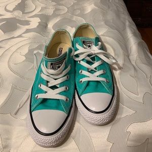 Chuck Taylor’s converse tennis shoe